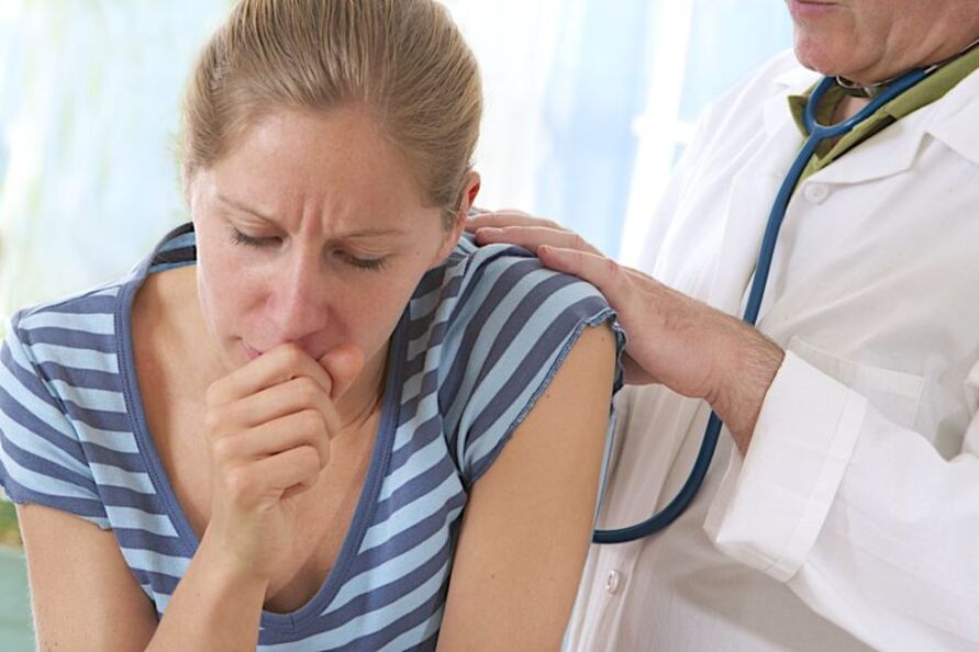 Coughing a doctor during a smoking attachment